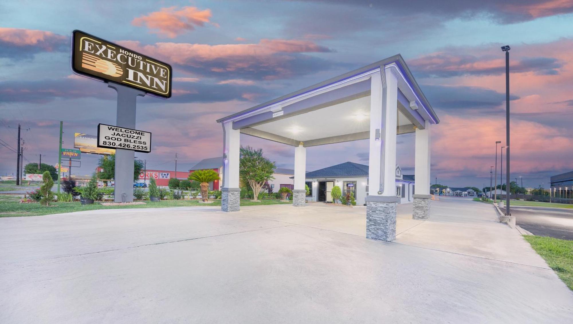 Executive Inn Hondo Экстерьер фото