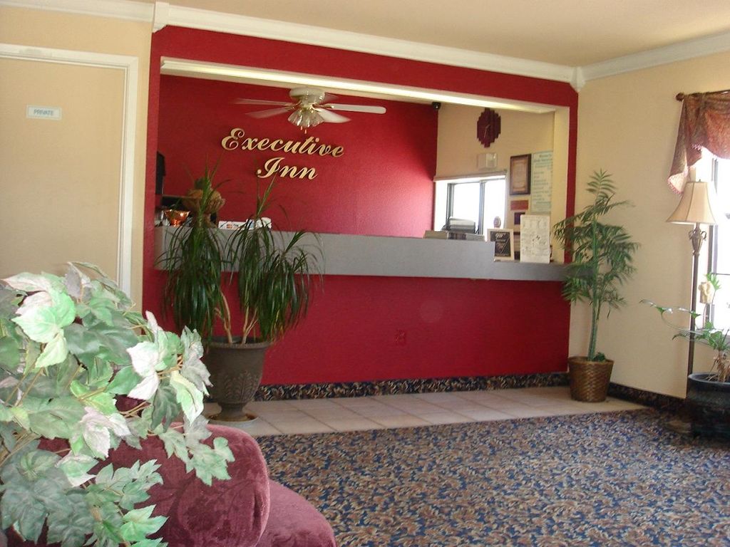 Executive Inn Hondo Интерьер фото